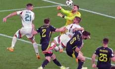 开云官方app入口-足球比赛不仅是体育竞技，更是精神对决的简单介绍