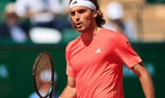 开云体育官方网站-包含温网轻取拉沃尔杯，西西帕斯惊艳四座的词条