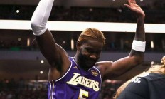 开云体育直播-美国男篮险胜湖人B队，字母哥爆发神勇的简单介绍