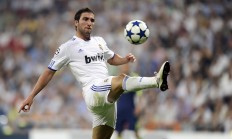 开云体育中国-爵士硬仗取胜76人，乔治在世界排名争夺战中接管比赛