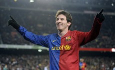 开云体育APP下载-当巴斯克铁骑遇上南美雄鹰，莱万进攻端无人可挡，皇家社会对阵智利的战术博弈