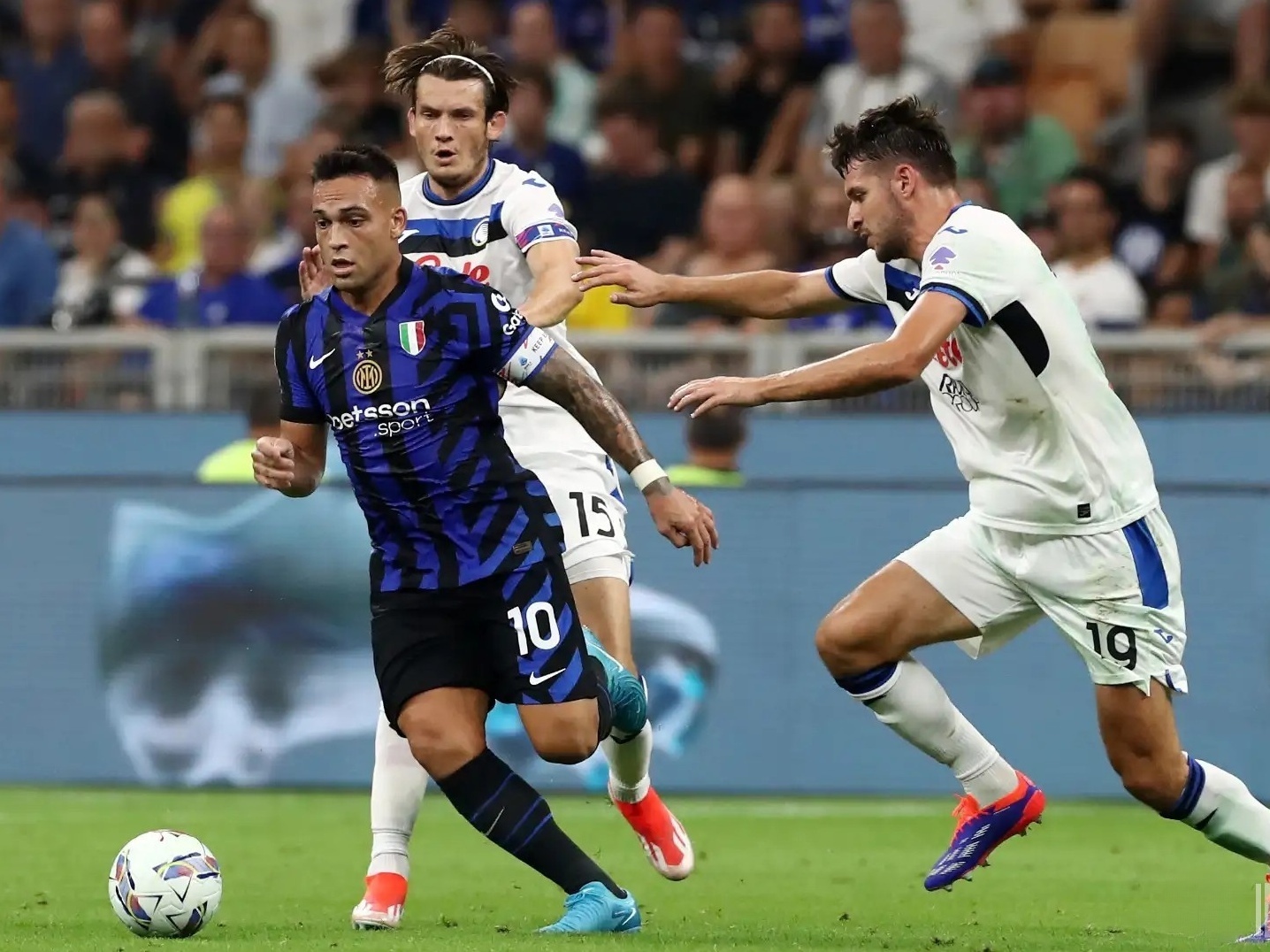 包含意大利大破南非，晋级欧预赛八强的词条