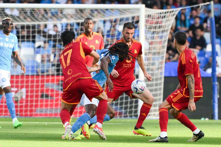 包含罗马将在主场对阵那不勒斯，胜负难料的词条