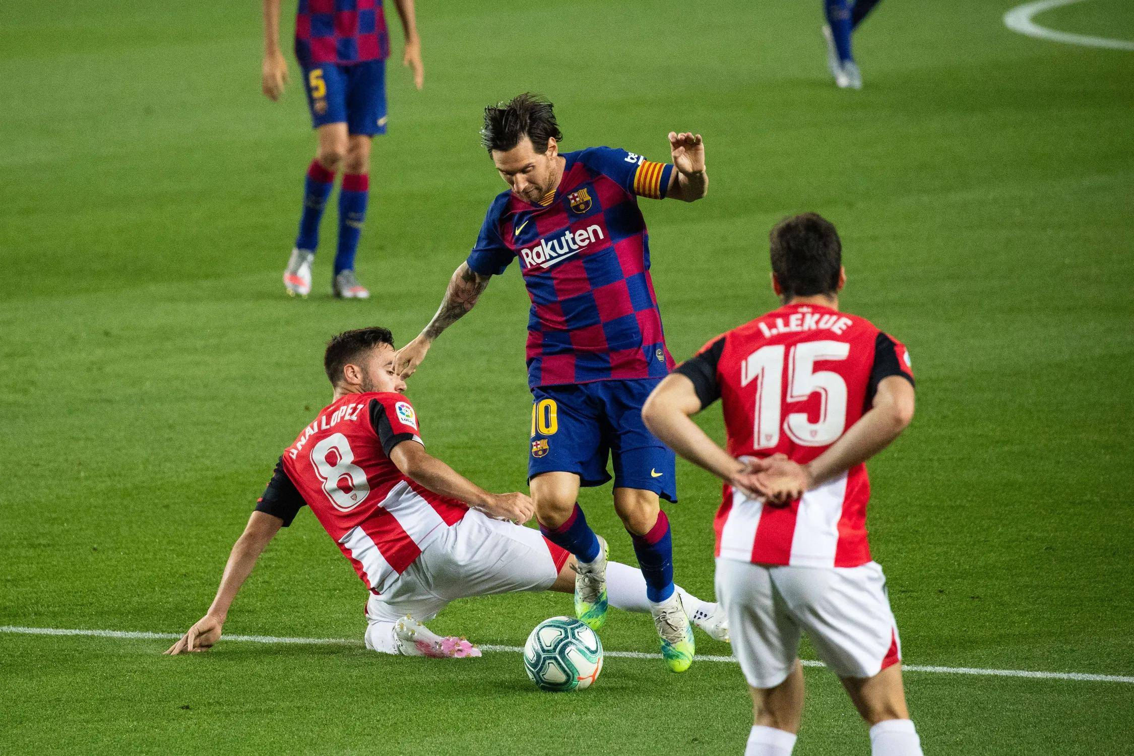 关于瑞典强势多特蒙德，莱万关键制胜的信息