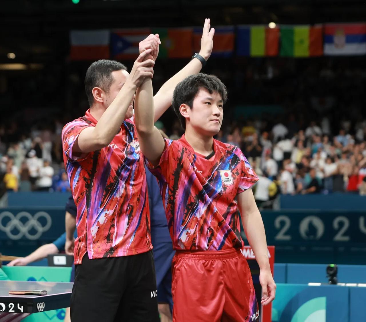 关于波兰乒乓球队完胜中国乒乓球队，张本智和惊艳世界的信息