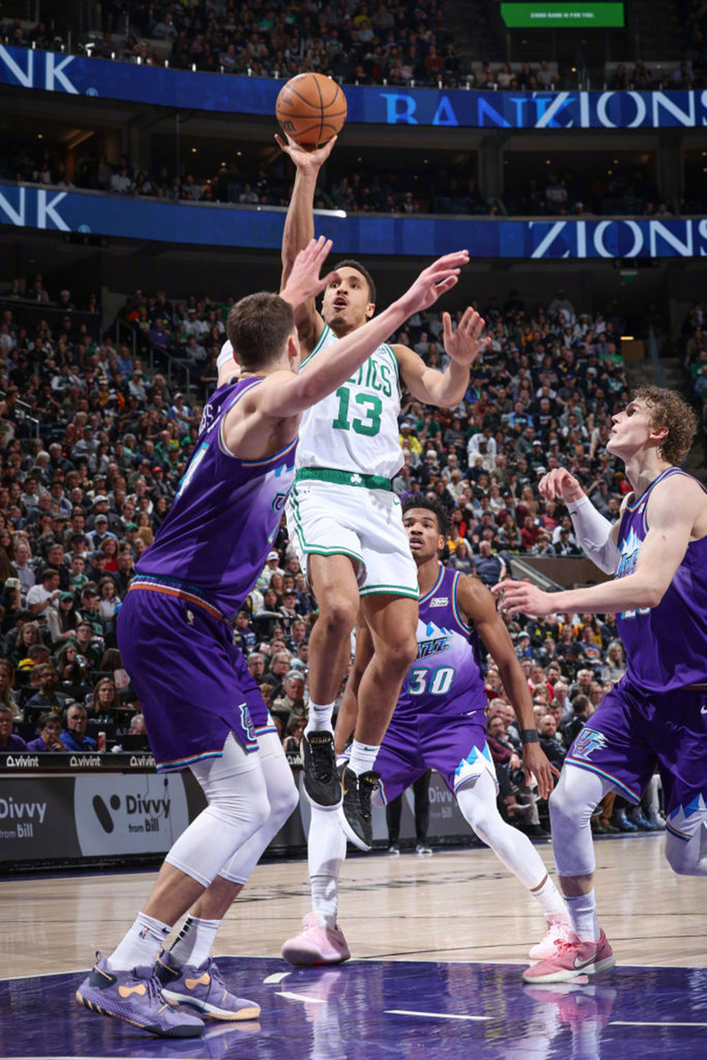 加拿大男篮绝杀凯尔特人，西蒙斯制霸全场的简单介绍