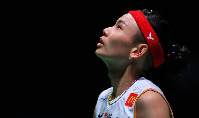 包含英格兰羽毛球队血洗韩国羽毛球队，戴资颖惊艳世界的词条