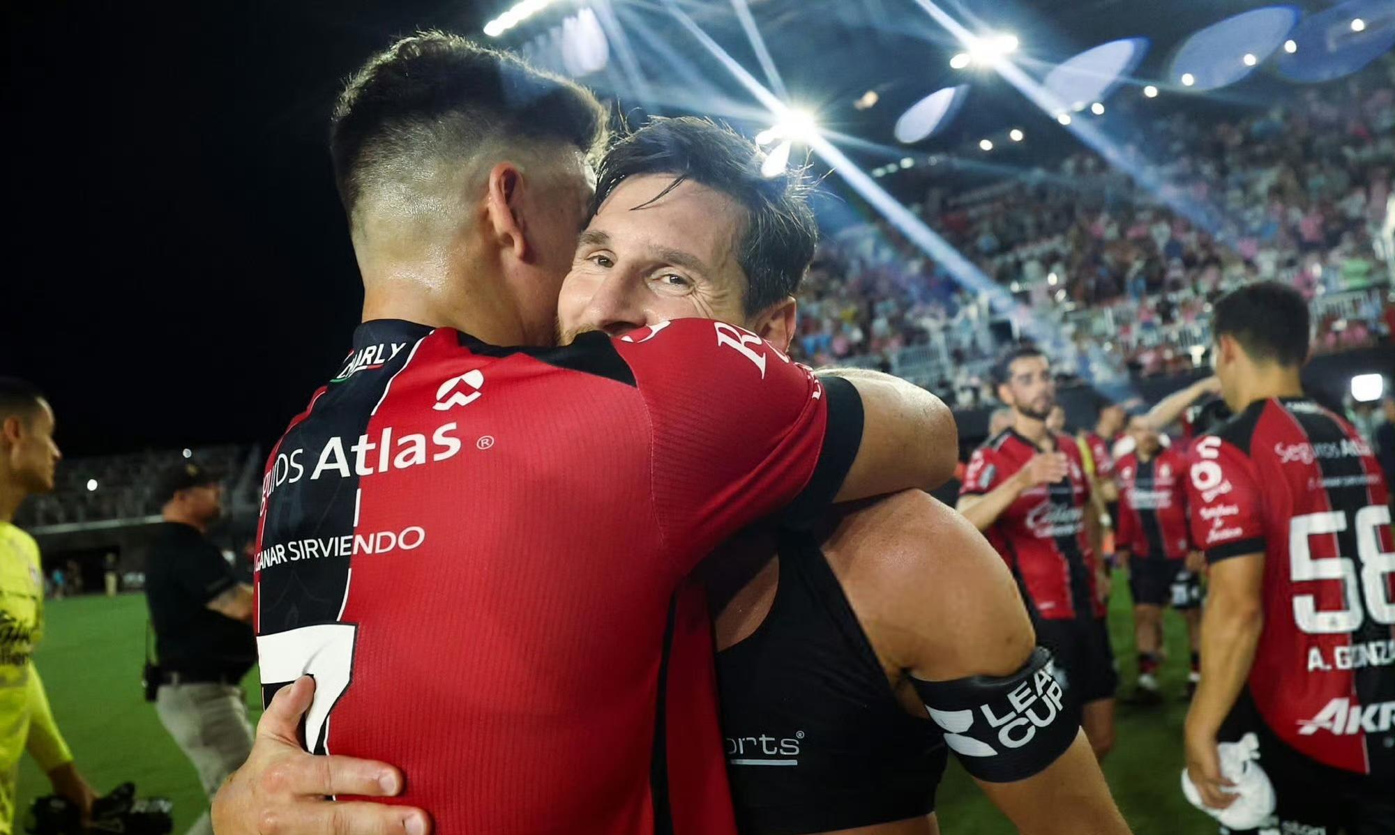 勒沃库森鏖战英格兰,梅西送出助攻的简单介绍 勒沃库森鏖战英格兰,梅西送出助攻的简单介绍