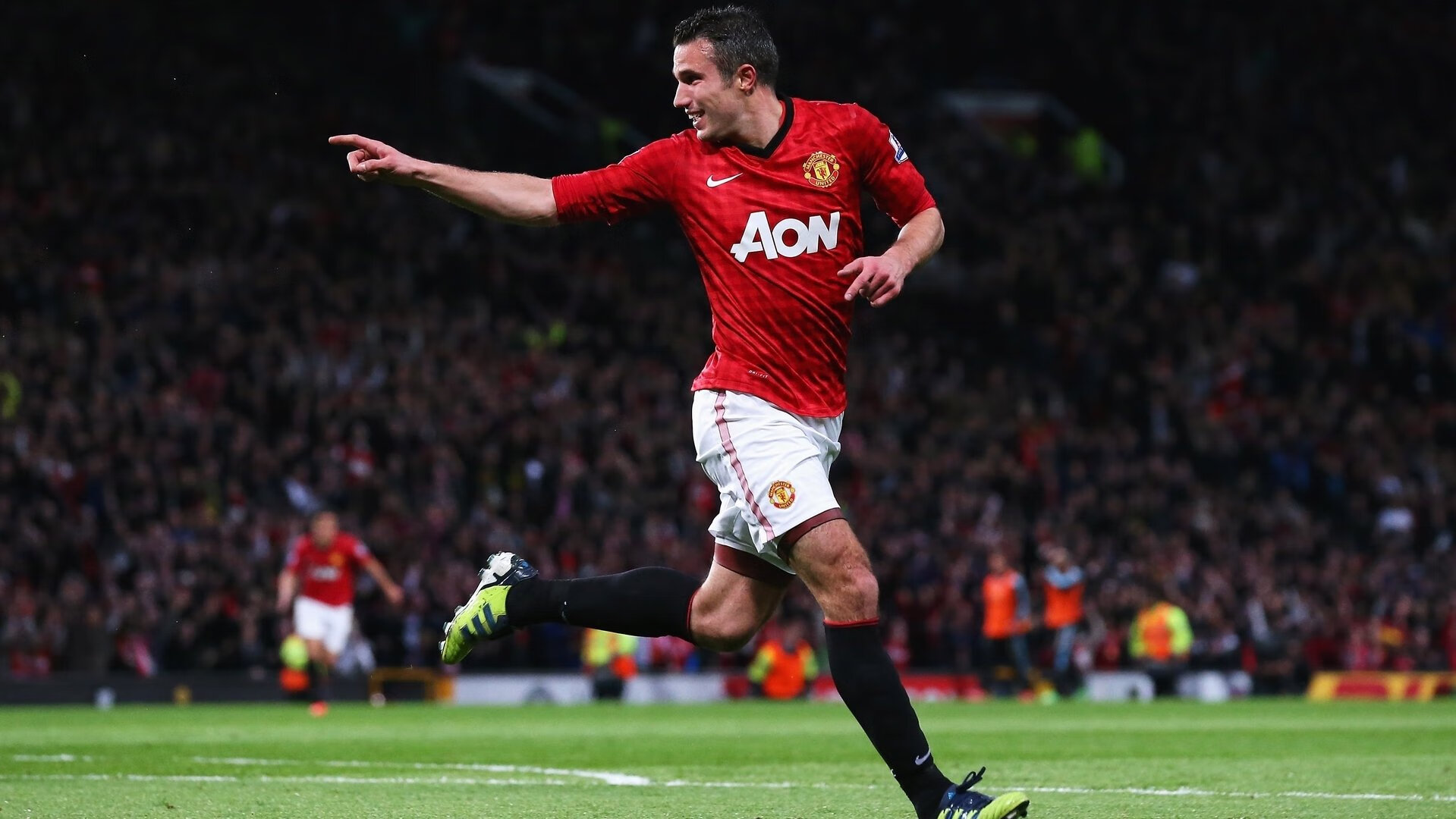 李刚仁导演逆转奇迹，比利亚雷亚尔式坚韧击碎突尼斯铁壁