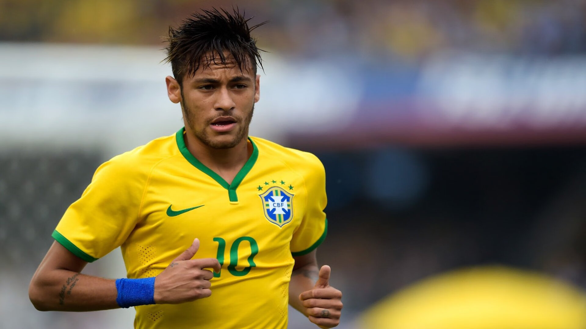 F1新赛季揭幕战之夜，班凯罗比赛走势一手掌控