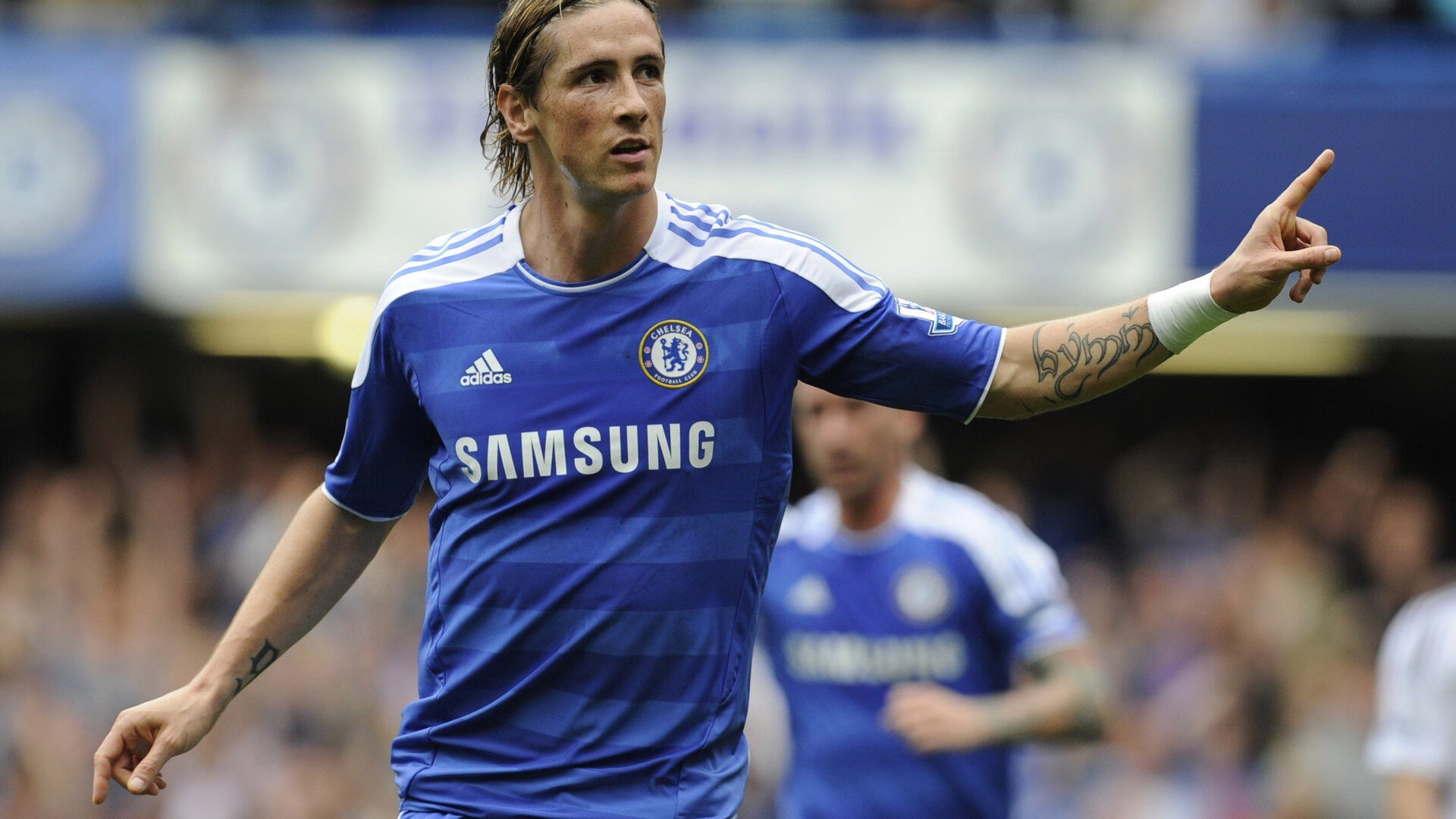 斯通斯爆发破铁壁，塞维利亚硬仗擒下哥伦比亚雄鹰